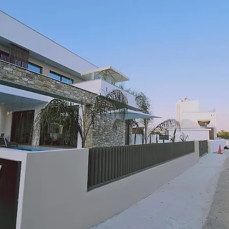 Oasis Luxury *