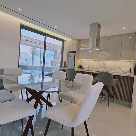 Villa Oasis Luxury *