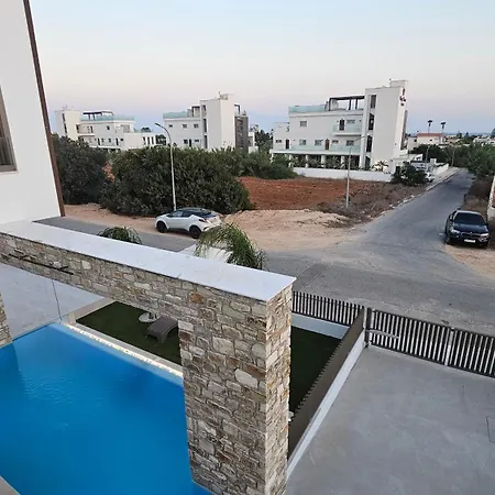 Oasis Luxury Villa Agia Napa